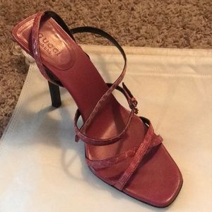 Gucci- Pink Animal Skin Sandals